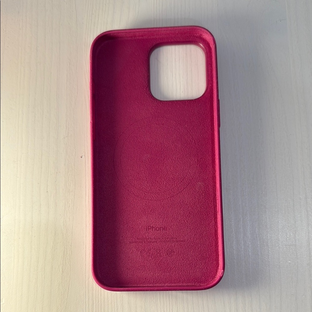 iPhone 16 Pro Max Silicone Case Fuchsia - Picture 2 of 8